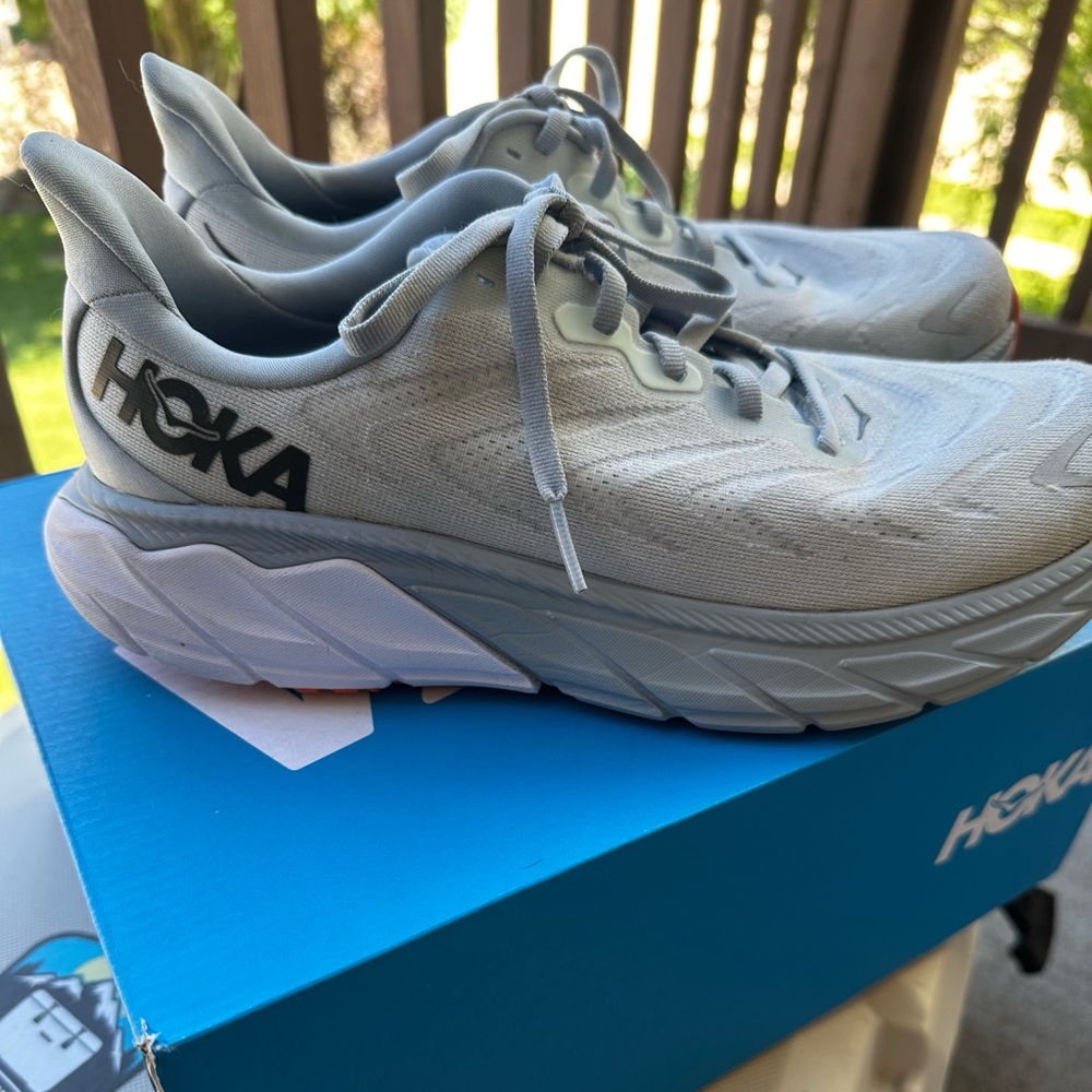 Hoka Grey Blue Arahi 6 Size 9